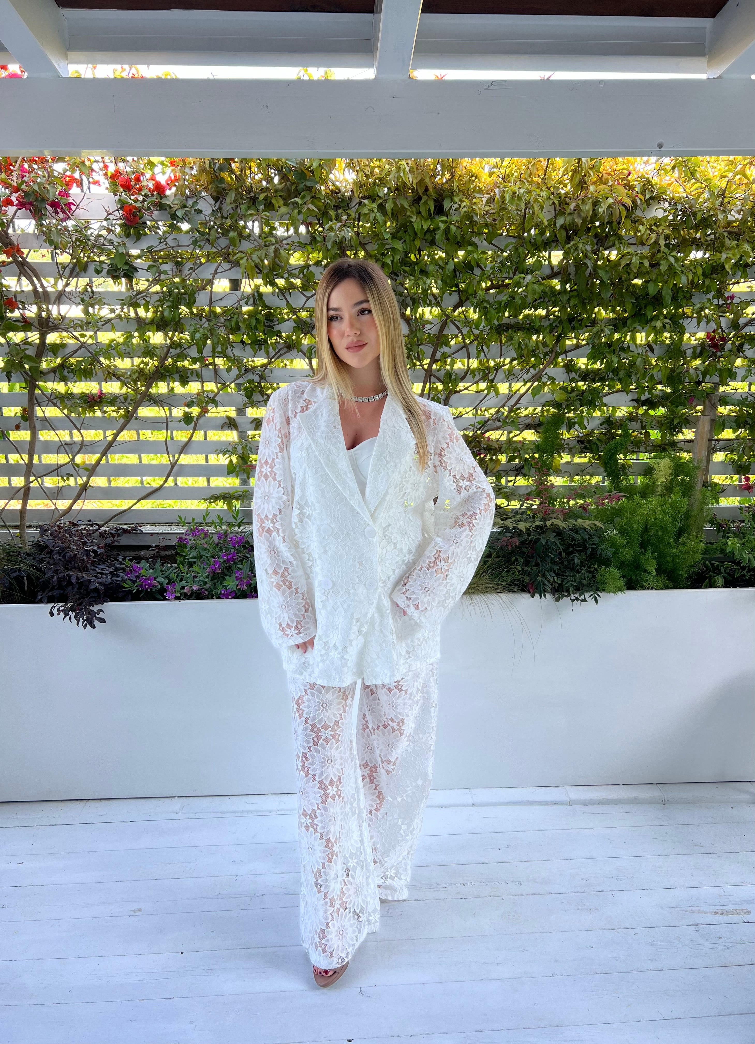 Tailleur Flower in pizzo