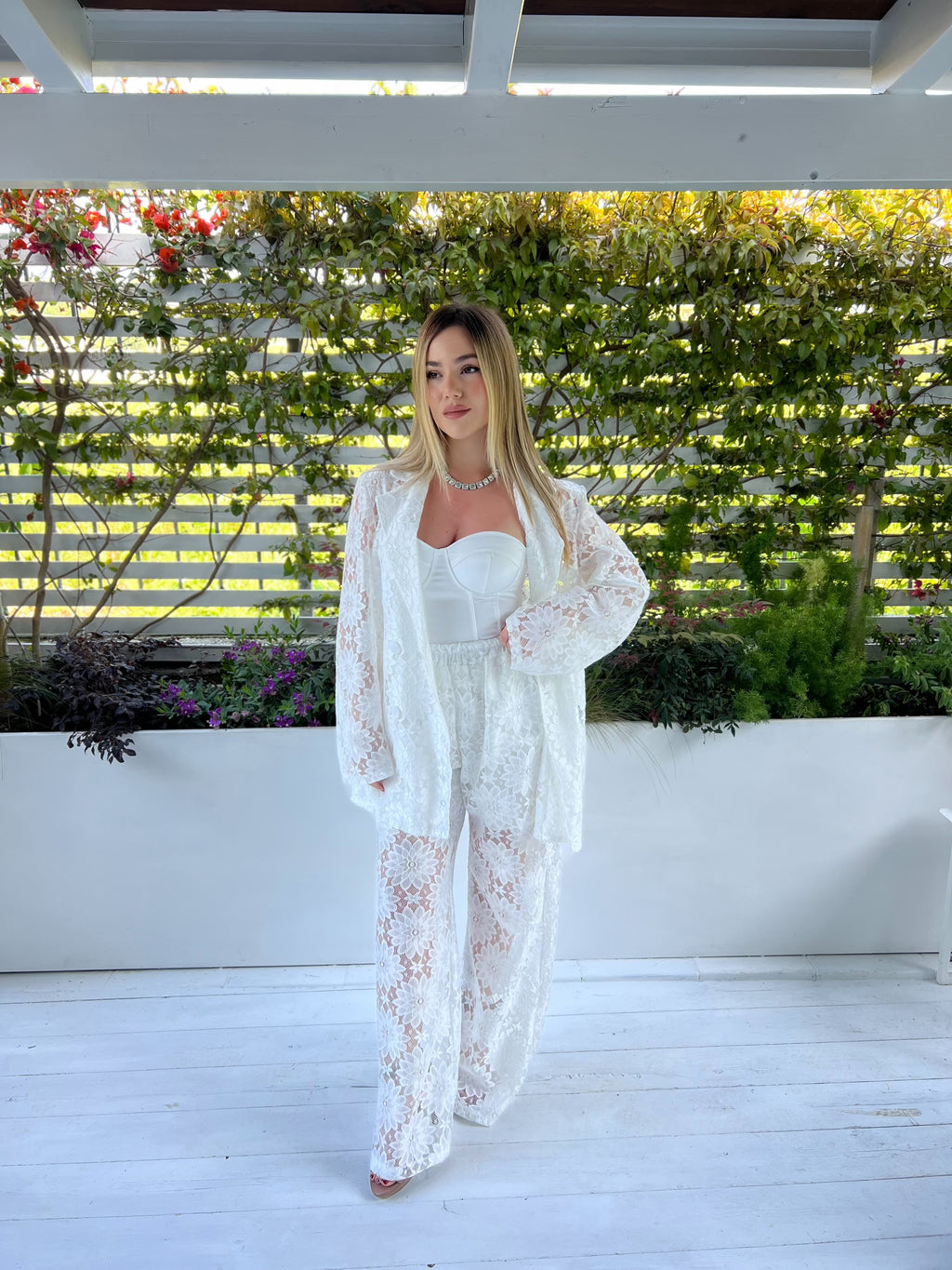 Tailleur Flower in pizzo