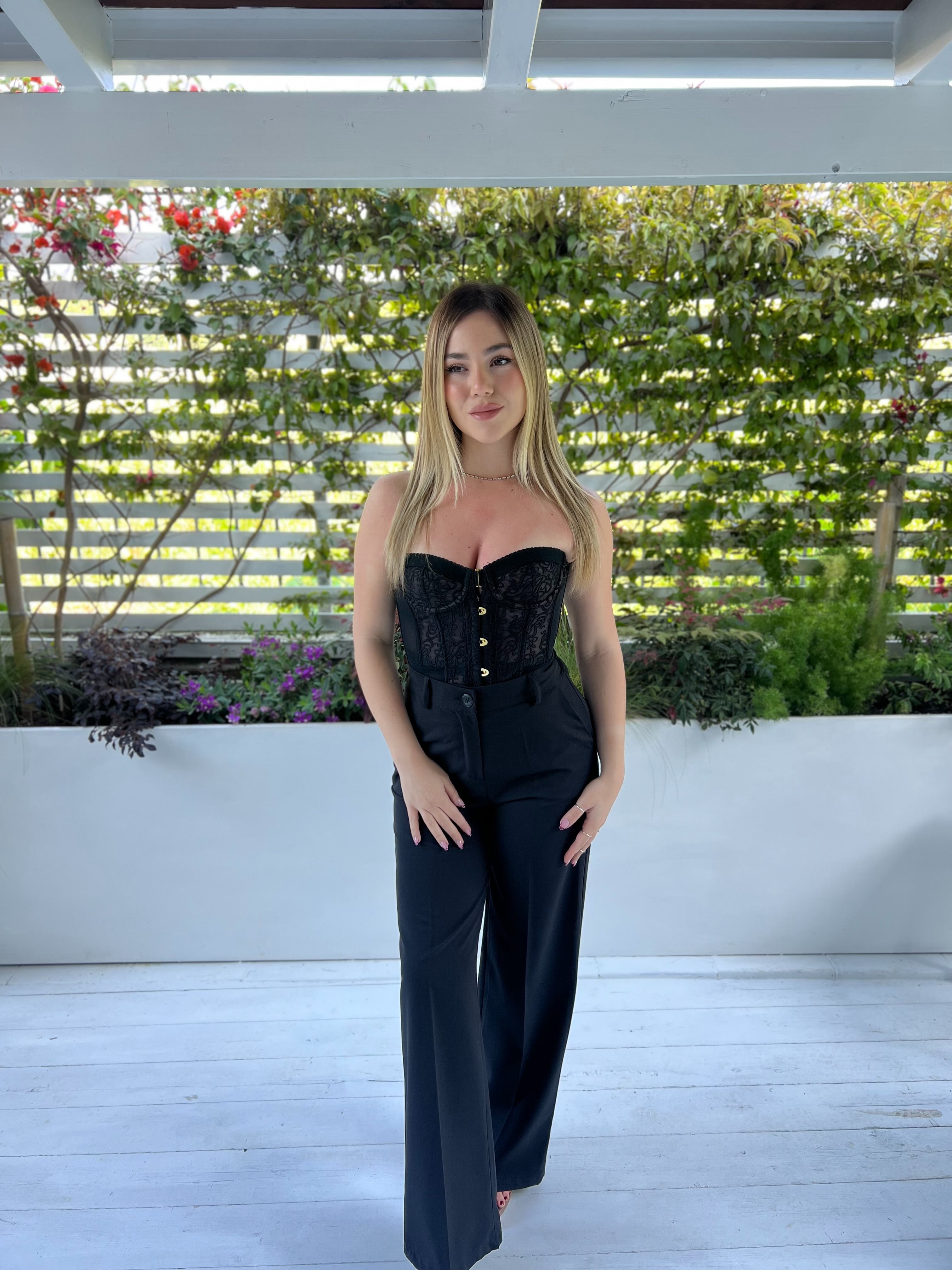 Bustino Beatriz nero